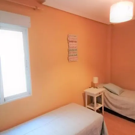 2-bedrooom La Loma 5 Min To The *